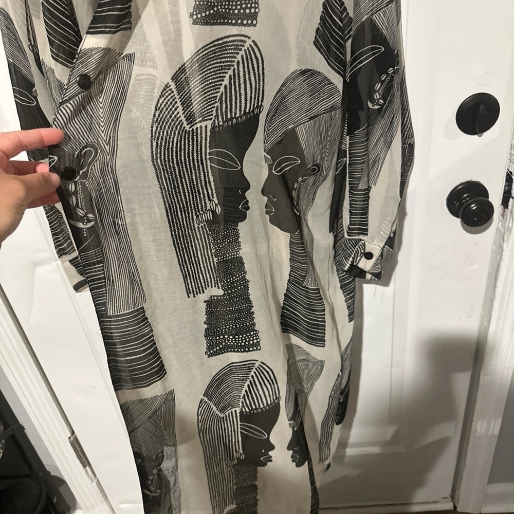 Vintage. Elegant Black and Gray Women's Graphic Coat - Picture 4 of 11